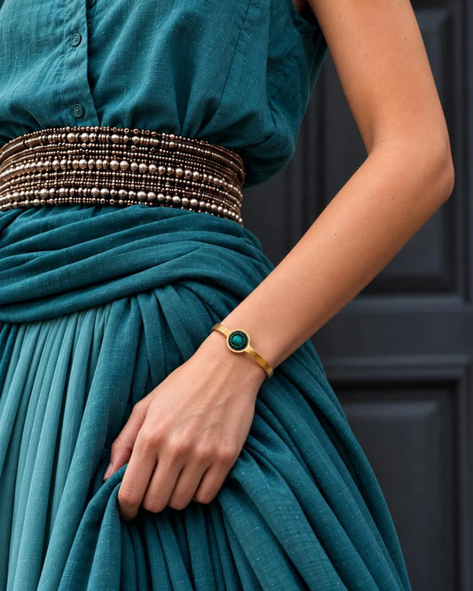 SOFIA - Pulseira fina em aço dourado com missangas - Verde
