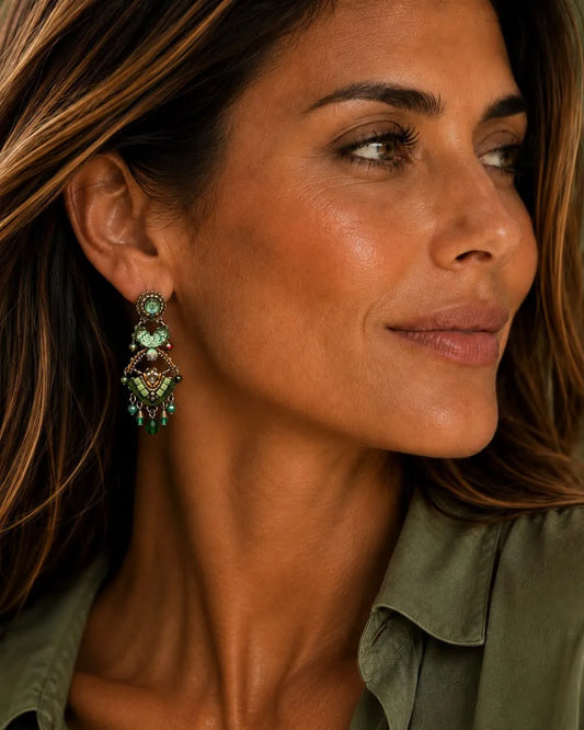 LEONOR - Brincos longos em aço com missangas e tecido - Verde