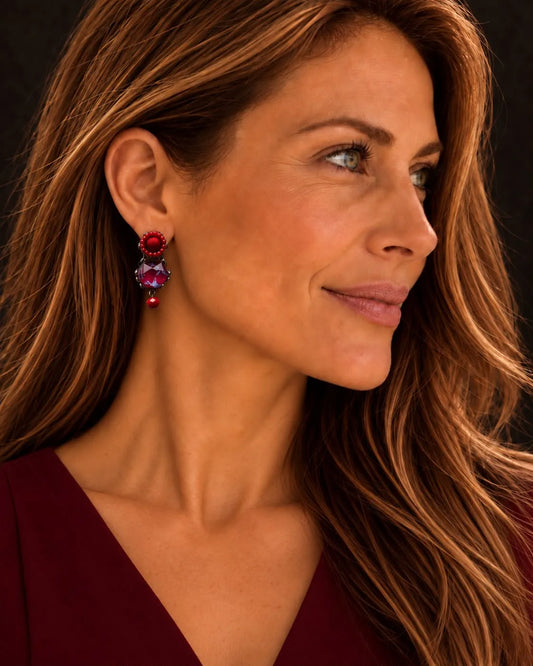 FLOS - Brincos curtos em aço com missangas e tecido - Vermelho