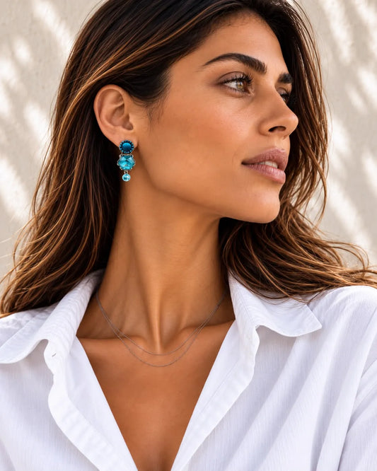 FLOS - Brincos curtos em aço com missangas e tecido - Azul
